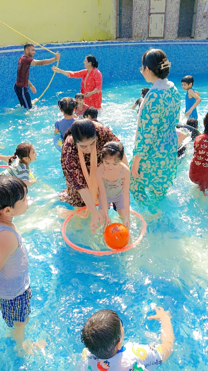 swimmming Photo 8